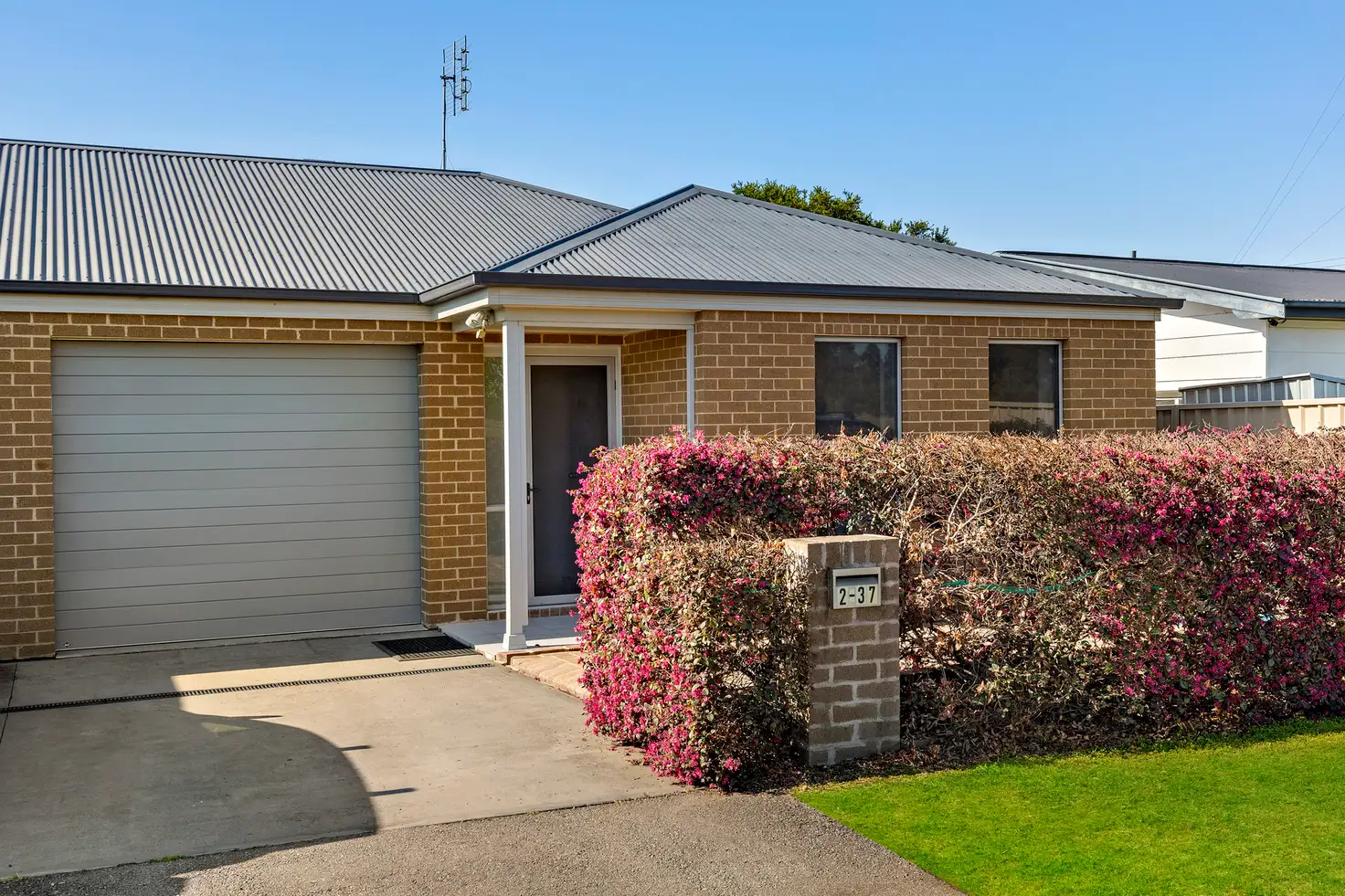 Main view of Homely unit listing, 2/37 Evans Street, Cessnock NSW 2325