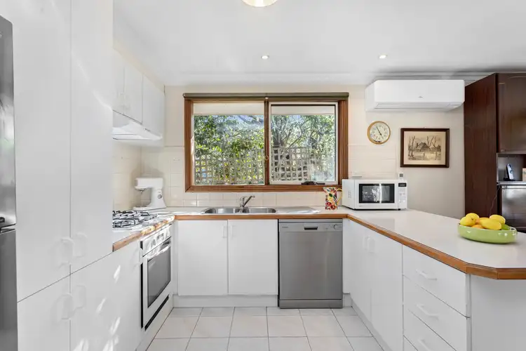 Fifth view of Homely villa listing, 2/21 Collocott Street, Mordialloc VIC 3195
