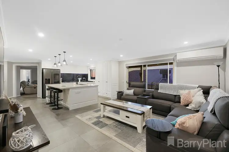 Second view of Homely house listing, 6 Summerhill Boulevard, Drouin VIC 3818