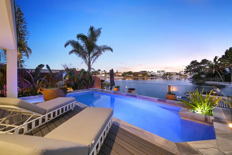 3 Vevey Street, Mermaid Waters QLD 4218