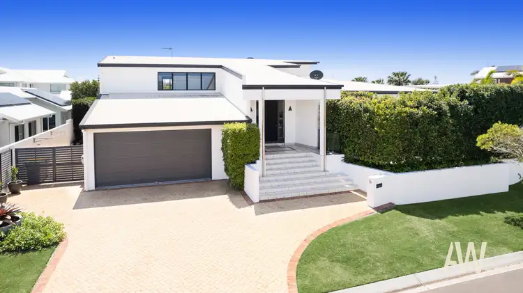 6 Santorini Court, Kawana Island QLD 4575