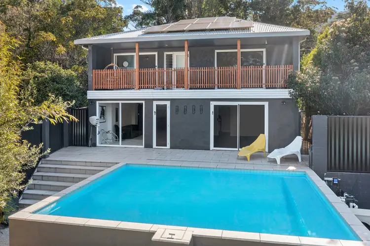 1 Cudgee Crescent, Mount Kembla NSW 2526