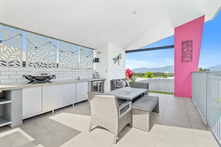 120 McFarlane Drive, Kanimbla QLD 4870
