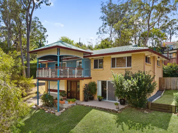 1 Igluna Street, Kenmore QLD 4069
