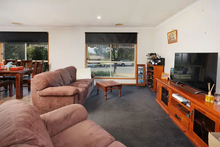 Second view of Homely house listing, 6 Nicholson Court, Wodonga VIC 3690
