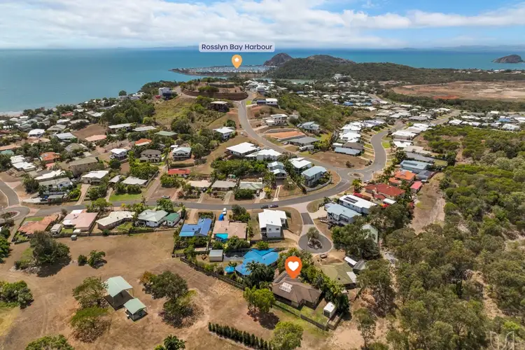 Second view of Homely house listing, 7 Flinders Court, Lammermoor QLD 4703