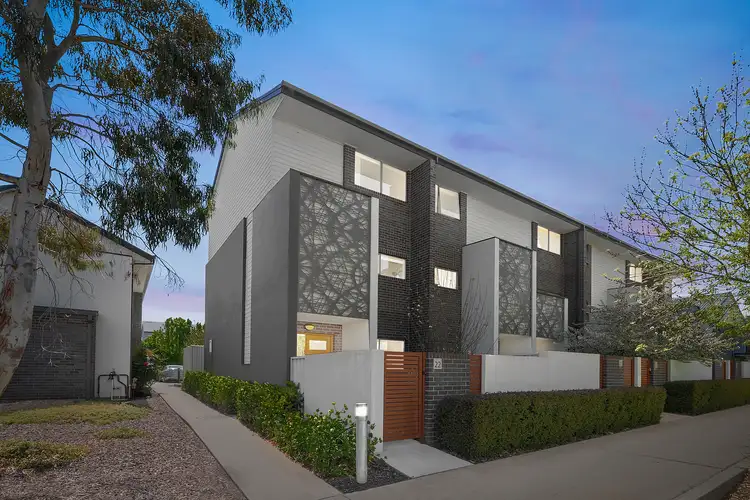 22/2 Clare Burton Crescent, Franklin ACT 2913