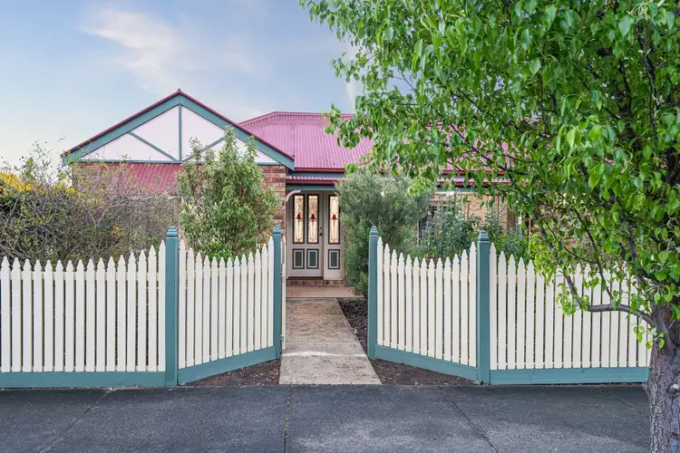 2 Banksia Place, Grovedale VIC 3216