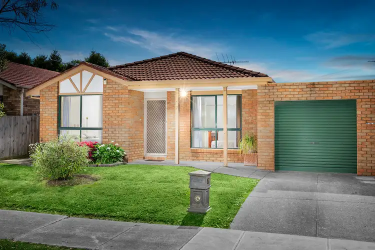 7 Jacoby Court, Mill Park VIC 3082