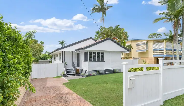 8 Milanion Crescent, Carindale QLD 4152