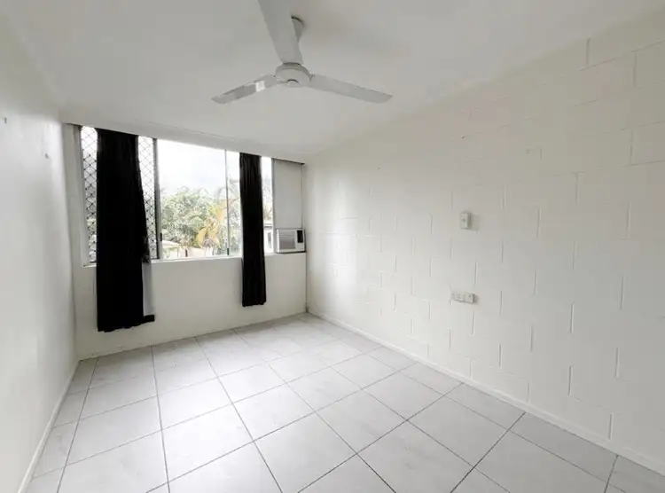 Sixth view of Homely unit listing, 4/9-11 Bouganvillea Street, Holloways Beach QLD 4878