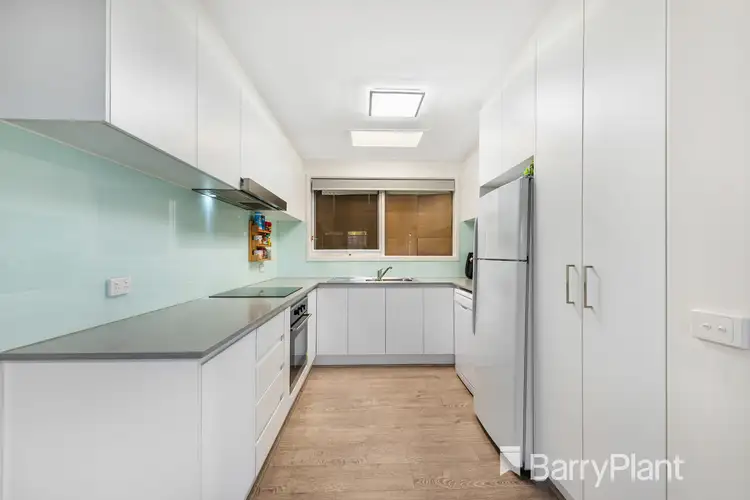 1/1 Peart Court, Brookfield VIC 3338