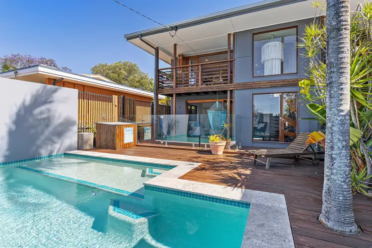 35 Mole Avenue, Southport QLD 4215