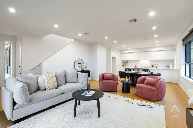 2/10 Parkhill Drive, Ashwood VIC 3147
