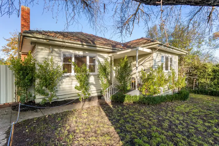 33 Linda Avenue, Box Hill North VIC 3129