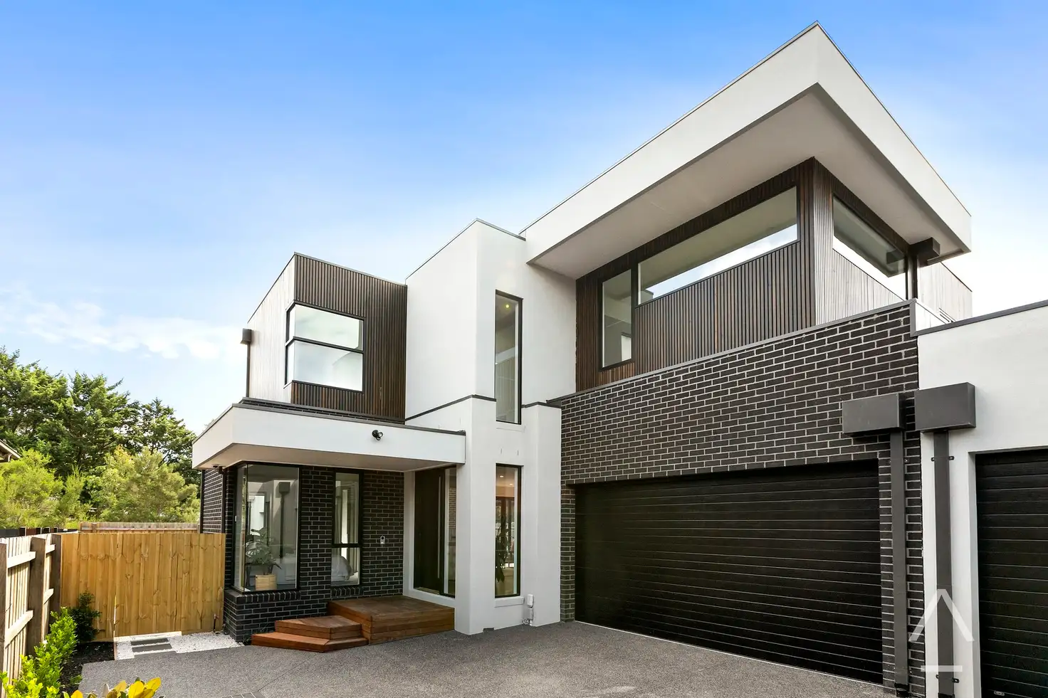 Main view of Homely townhouse listing, 2/85 Ashwood Drive, Ashwood VIC 3147