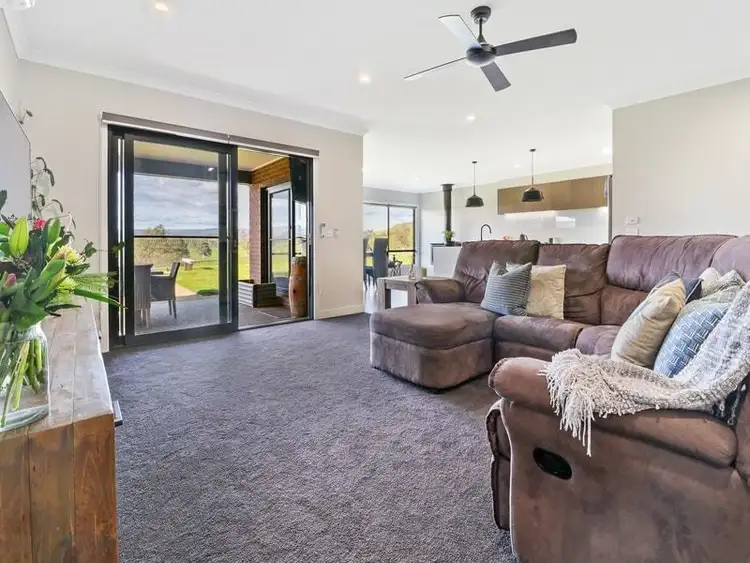 Fifth view of Homely house listing, 9 Jenny Court, Mansfield VIC 3722