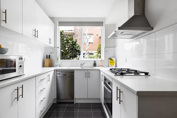 Sixth view of Homely apartment listing, 1/17 Auburn Grove, Hawthorn East VIC 3123