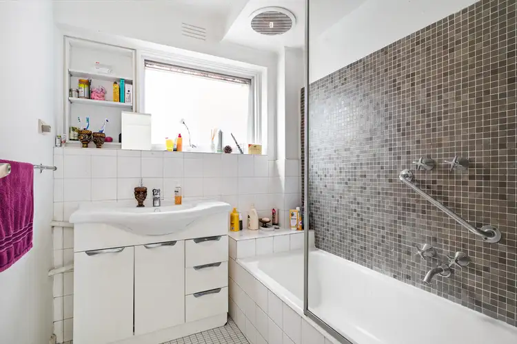 Fifth view of Homely apartment listing, 4/155 Power Street, Hawthorn VIC 3122