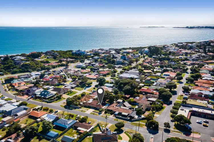 10A Hokin Street, Waikiki WA 6169
