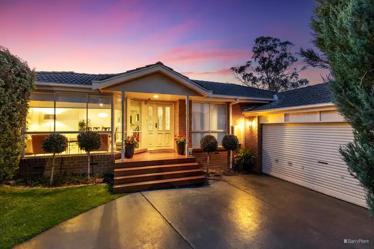 17 Manifold Court, Croydon South VIC 3136