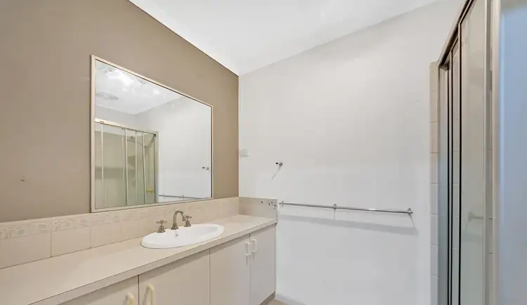 Sixth view of Homely house listing, 18 Sandhurst Mews, Hampton Park VIC 3976
