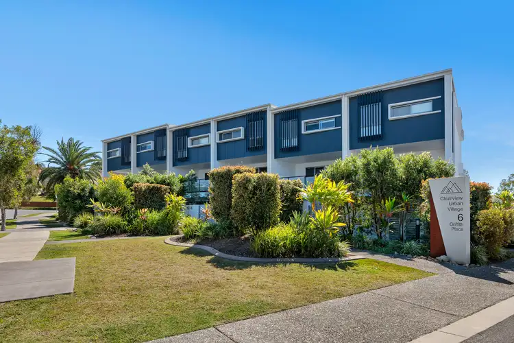 Main view of Homely townhouse listing, 19/6 Griffith Place, Seven Hills QLD 4170