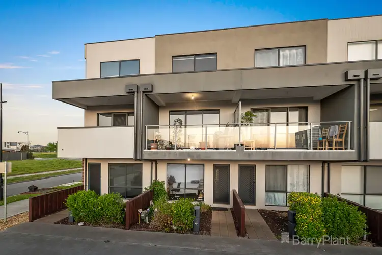 4 Rubus Way, Pakenham VIC 3810