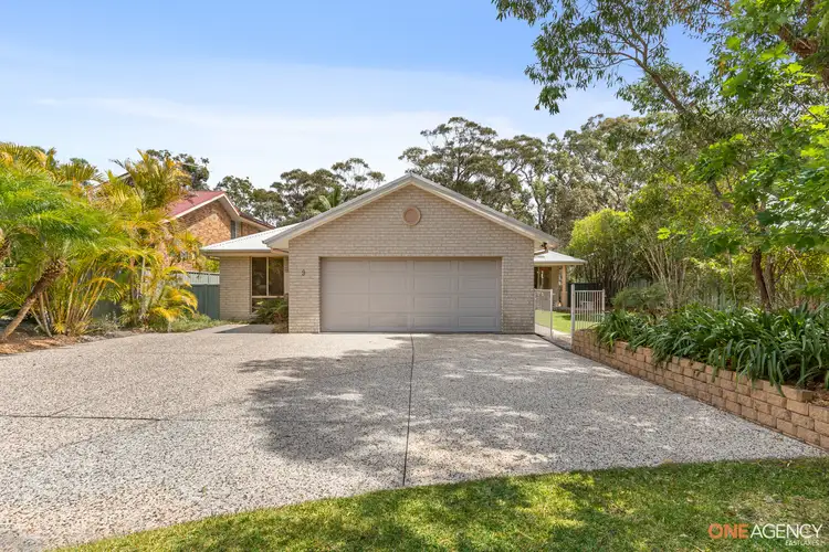 9 Crangan Bay Drive, Nords Wharf NSW 2281