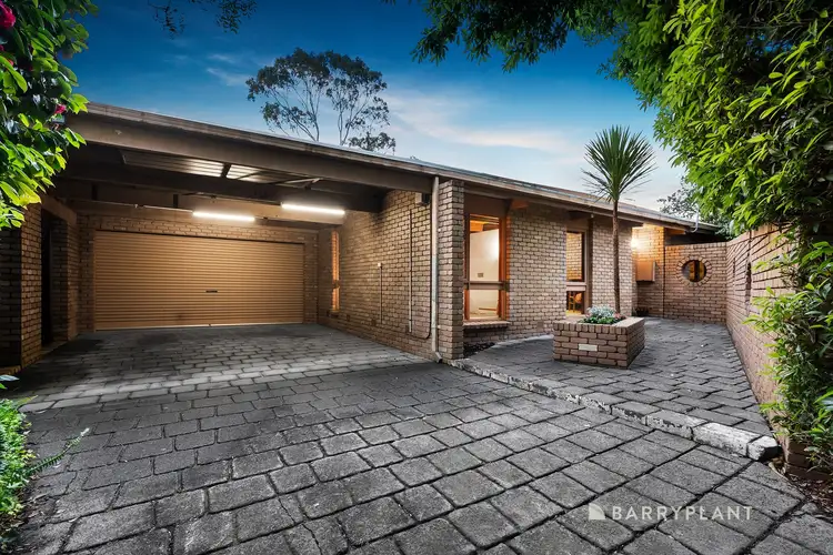 8 Tunbridge Way, Ferntree Gully VIC 3156