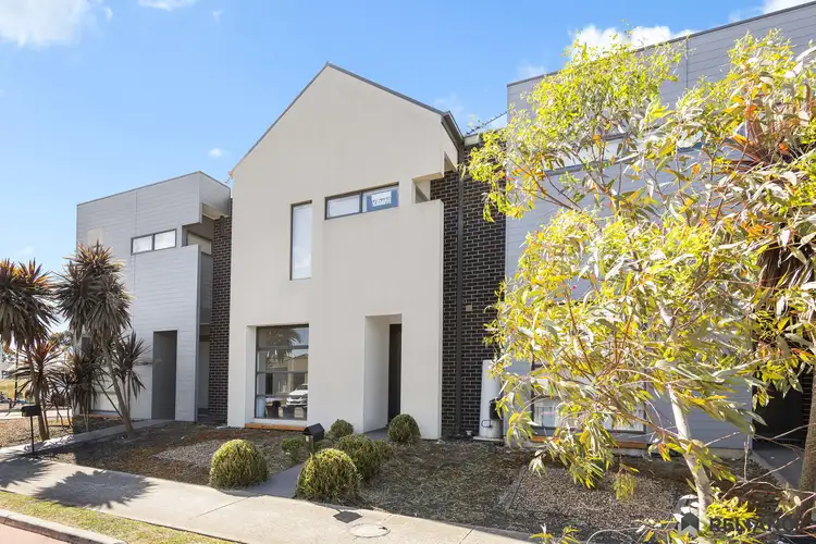 2/24 Healesville Loop, Craigieburn VIC 3064