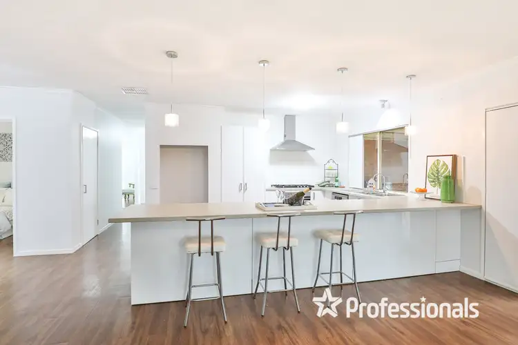 Sixth view of Homely house listing, 2 Mahogany Drive, Mildura VIC 3500