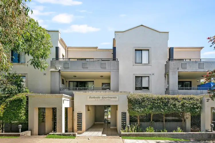 2/35 Lydbrook Street, Westmead NSW 2145