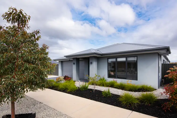 19 Argyll Drive, Junortoun VIC 3551
