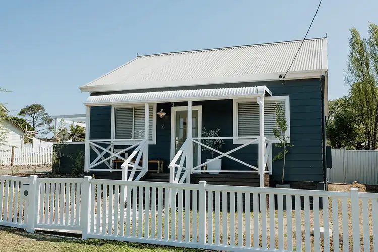 6 Davis Street, Millfield NSW 2325