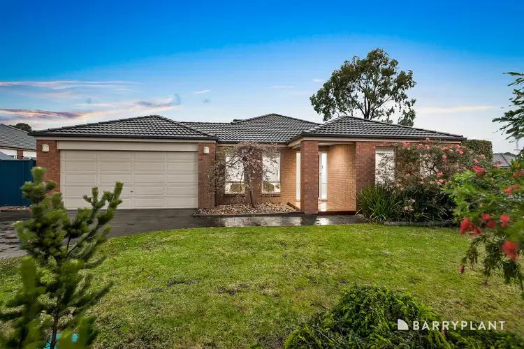 2 Paperbark Drive, Pakenham VIC 3810