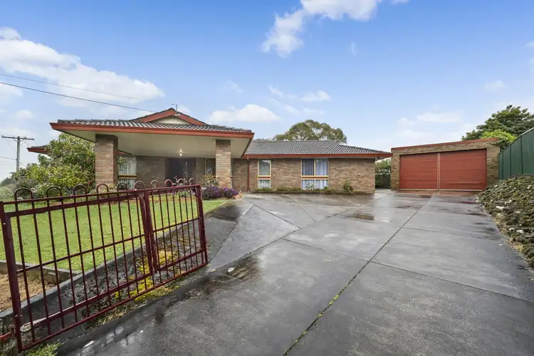 1 Foley Crescent, Black Hill VIC 3350