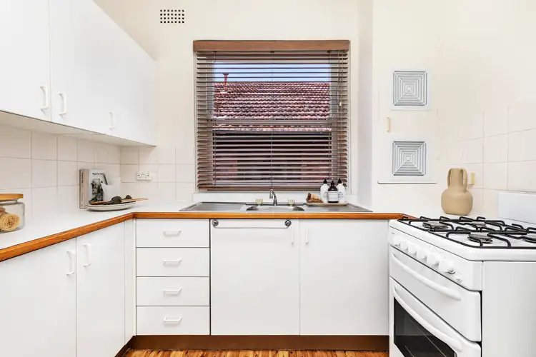Third view of Homely apartment listing, 4/150 Ernest Street, Crows Nest NSW 2065