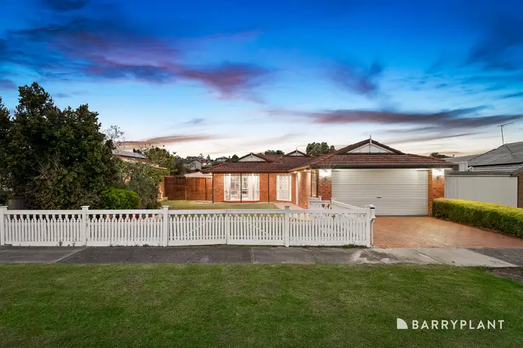 12 Roxby Court, Berwick VIC 3806