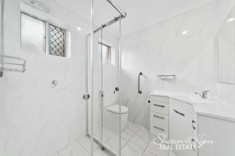 Second view of Homely villa listing, 9/2018 Wynnum Road, Wynnum West QLD 4178