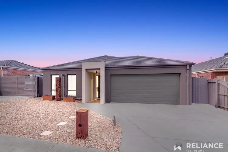 30 Peter Pan Crescent, Kurunjang VIC 3337