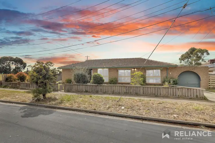 19 Lang Road, Melton South VIC 3338