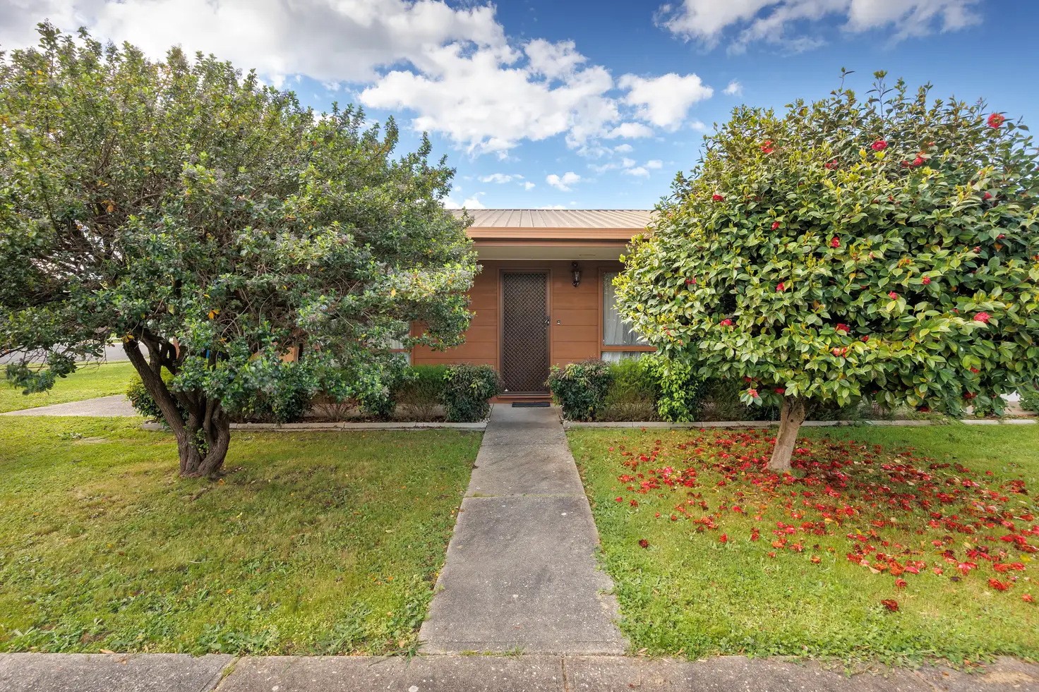 Main view of Homely unit listing, 1/26 Magnolia Crescent, Wodonga VIC 3690