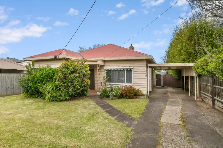12 Wattle Grove, Seaholme VIC 3018
