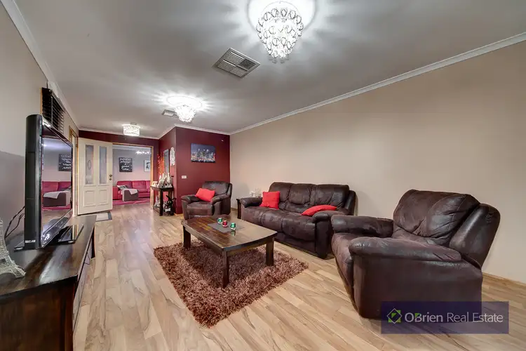 Second view of Homely house listing, 10 Montague Court, Endeavour Hills VIC 3802