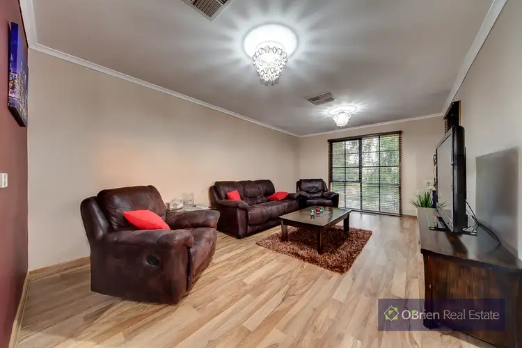 Third view of Homely house listing, 10 Montague Court, Endeavour Hills VIC 3802
