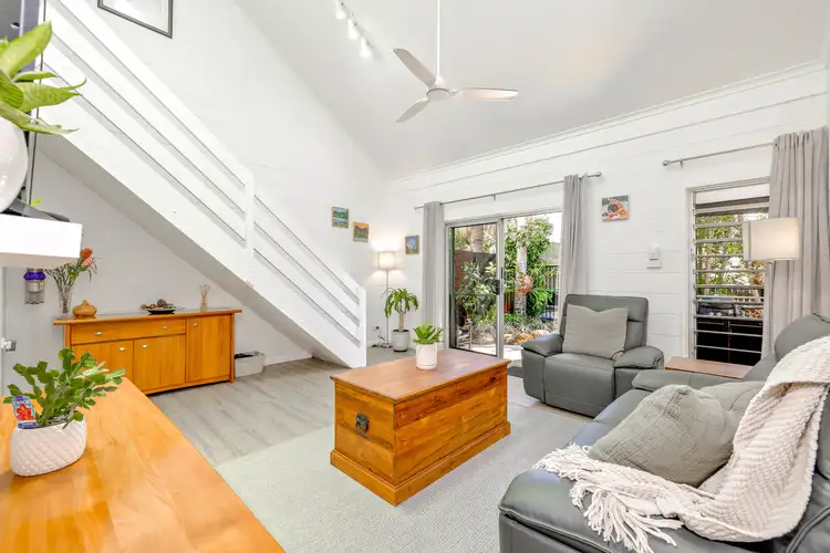 1/15-17 Fern Street, Holloways Beach QLD 4878