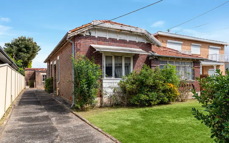 21 Bayview Road, Canada Bay NSW 2046