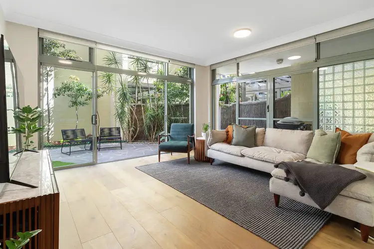 33/1 Amherst Street