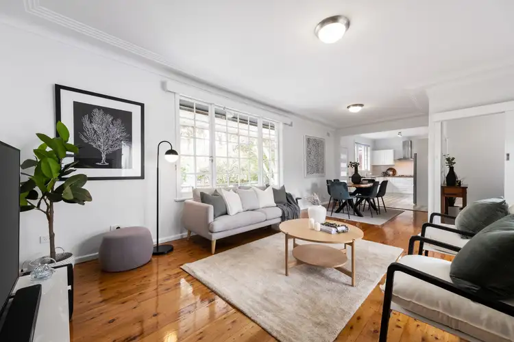 182 Burns Road, Turramurra NSW 2074